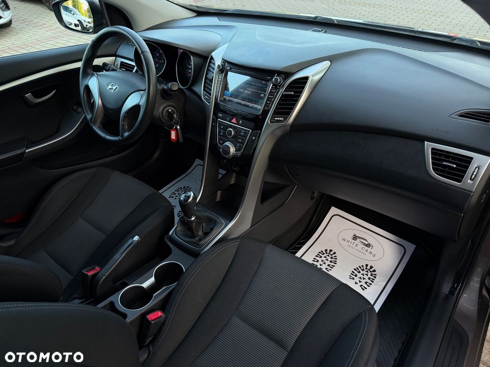 Hyundai i30 1.4 Fifa World Cup Edition - 9