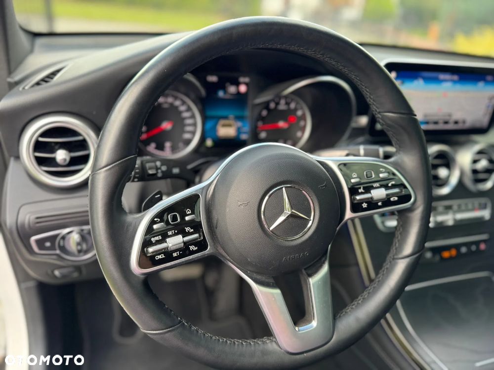 Mercedes-Benz GLC 300 4Matic 9G-TRONIC Edition AMG Line - 23