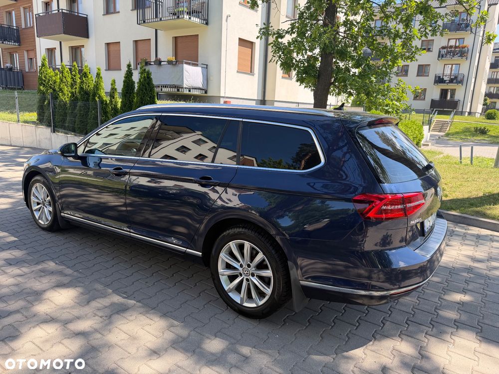 Volkswagen Passat - 15