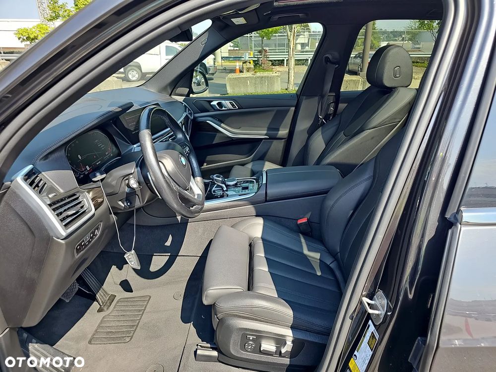 BMW X5 xDrive40i - 7