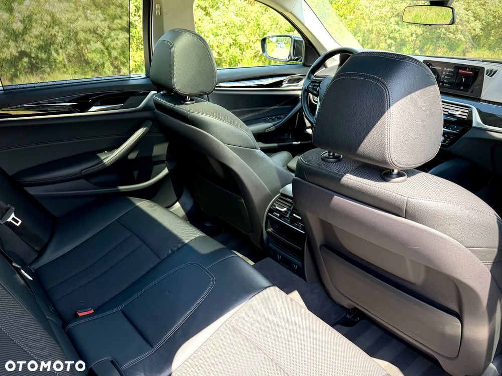 BMW Seria 5 520d xDrive MHEV Sport Line sport - 23