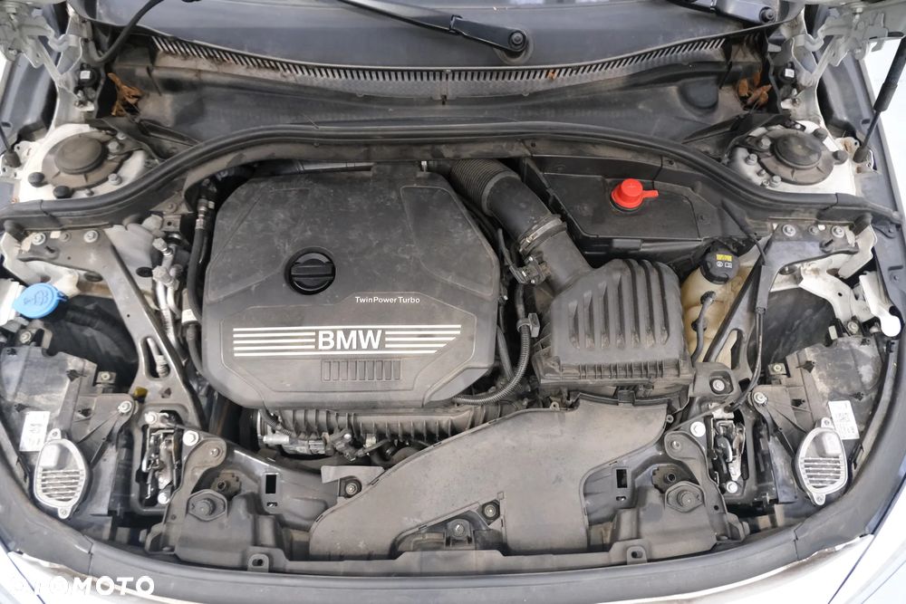 BMW Seria 1 118i Sport Line - 26