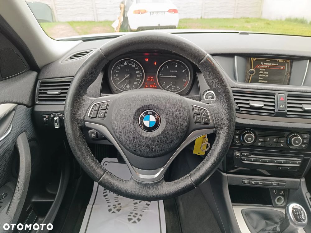 BMW X1 sDrive18d xLine - 24