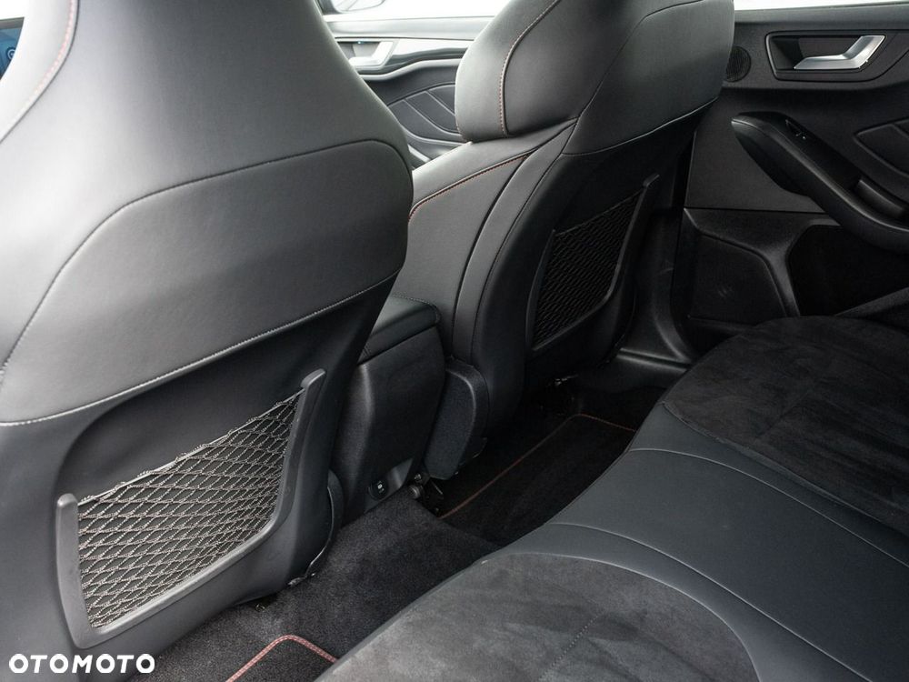 Ford Focus 2.3 EcoBoost ST X - 24