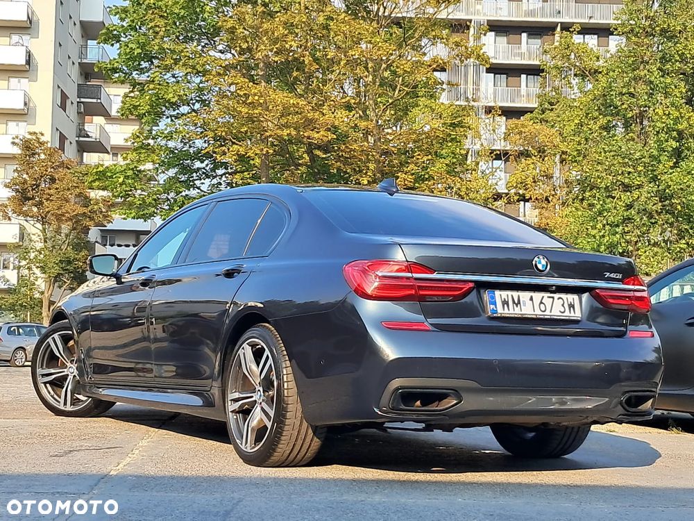 BMW Seria 7 740Li - 31