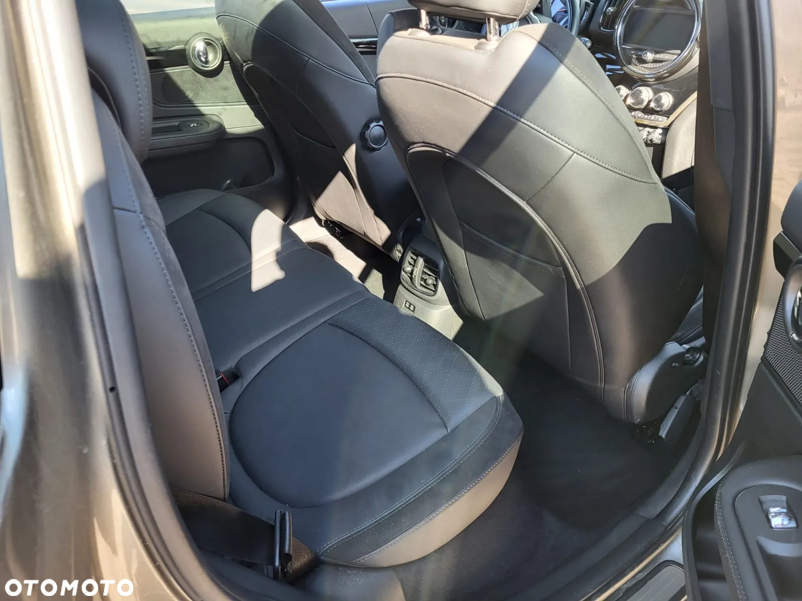 MINI Countryman Cooper SE ALL4 Shadow Edition - 19