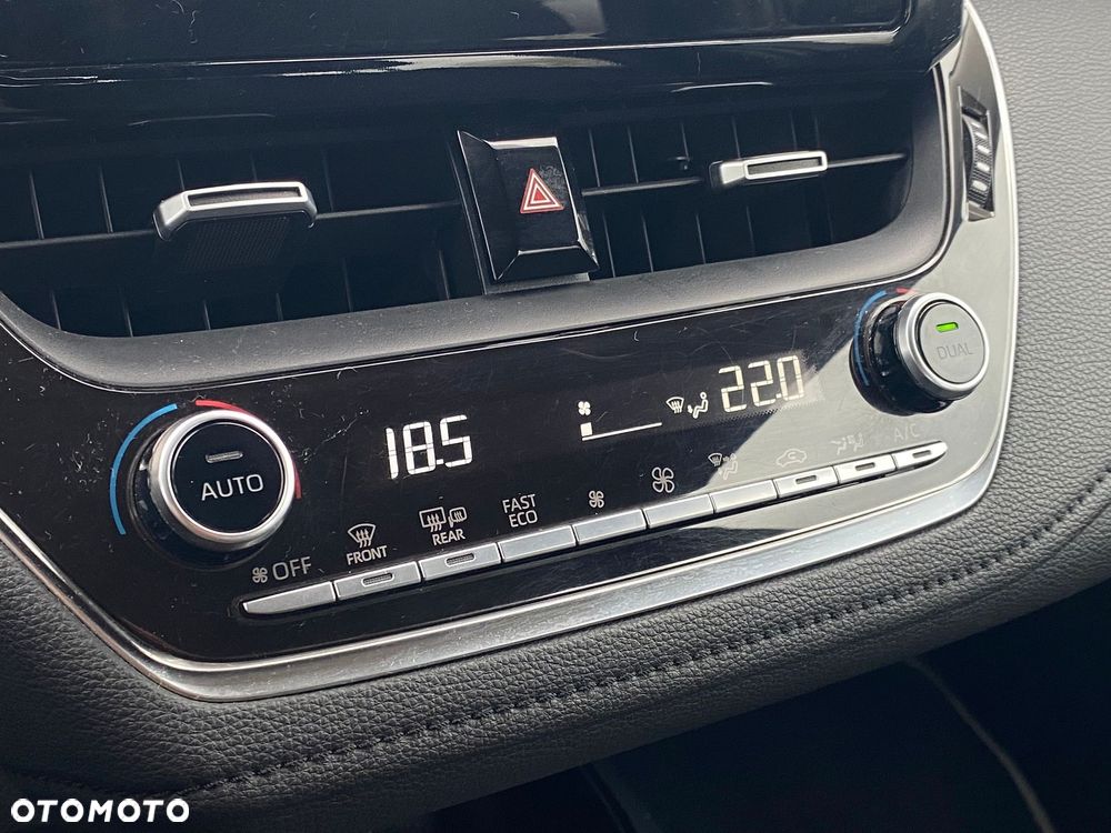 Toyota Corolla 1.8 Hybrid Comfort - 18