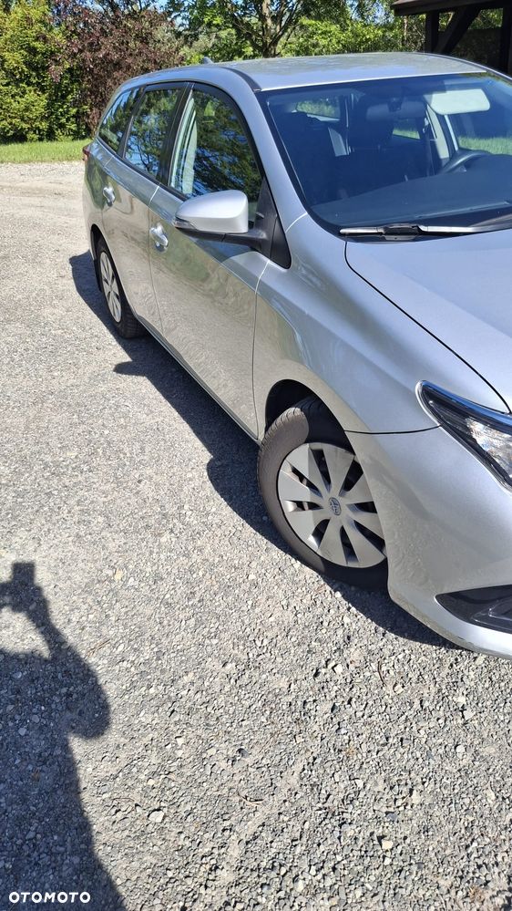Toyota Auris 1.4 D-4D Comfort - 2