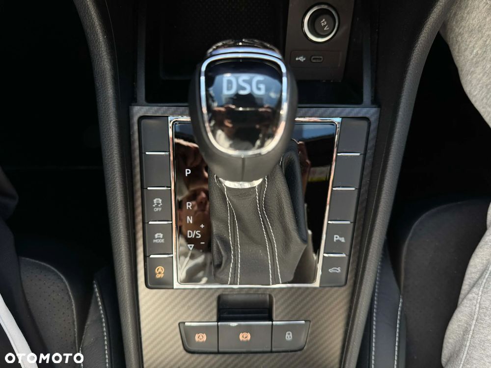 Skoda Superb 2.0 TDI SCR Sportline DSG - 8