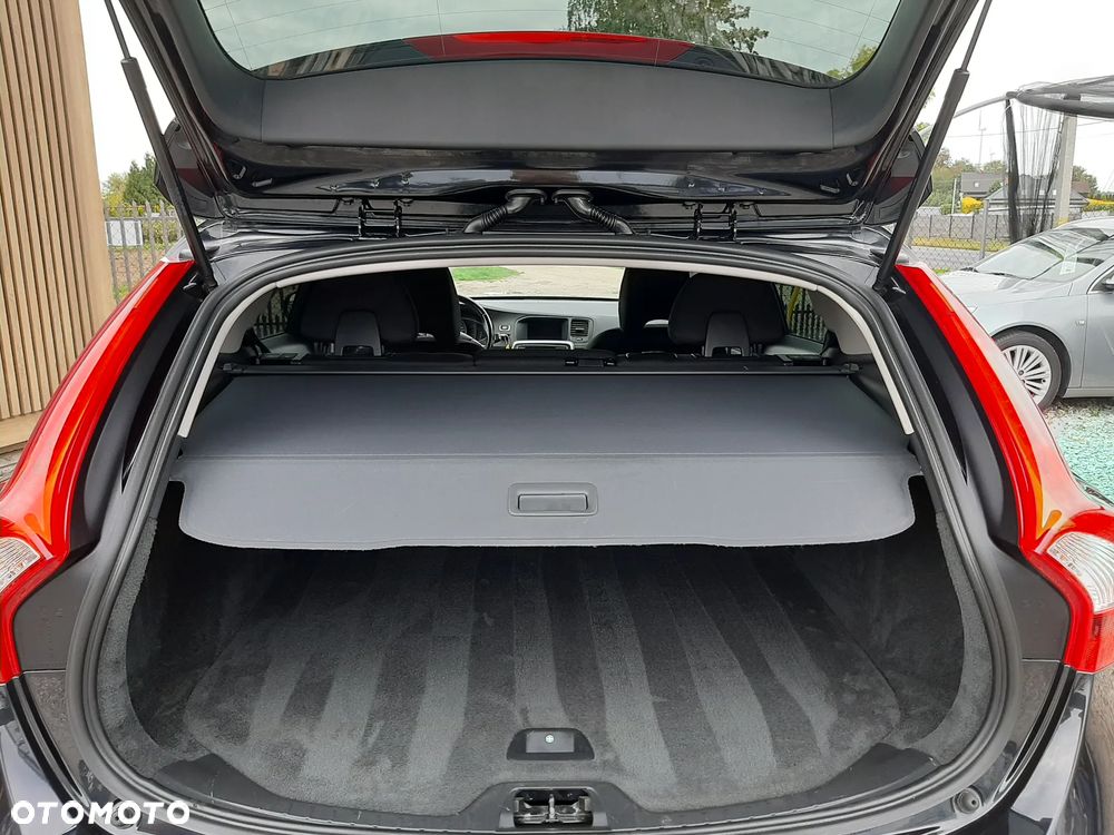 Volvo V60 D2 Momentum - 10