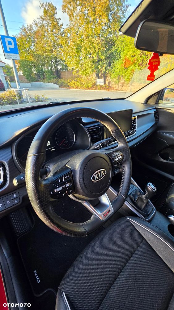 Kia Rio - 15