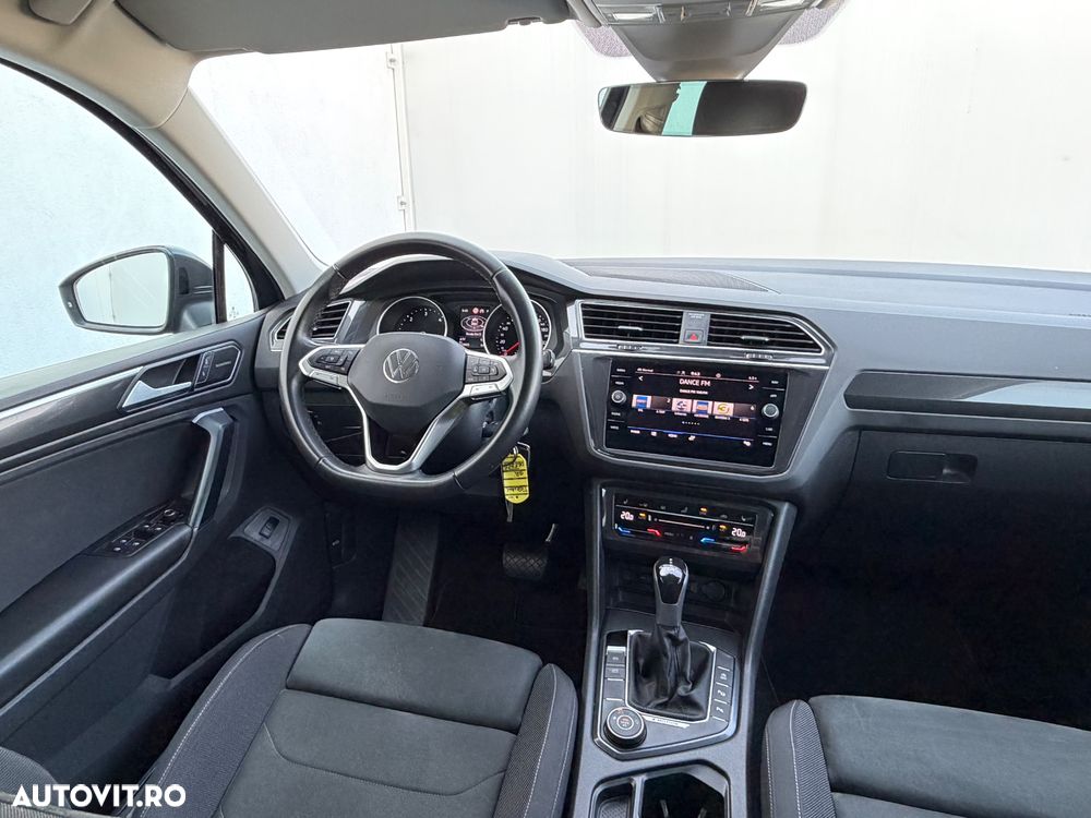 Volkswagen Tiguan 2.0 TDI SCR 4MOTION DSG Elegance - 26