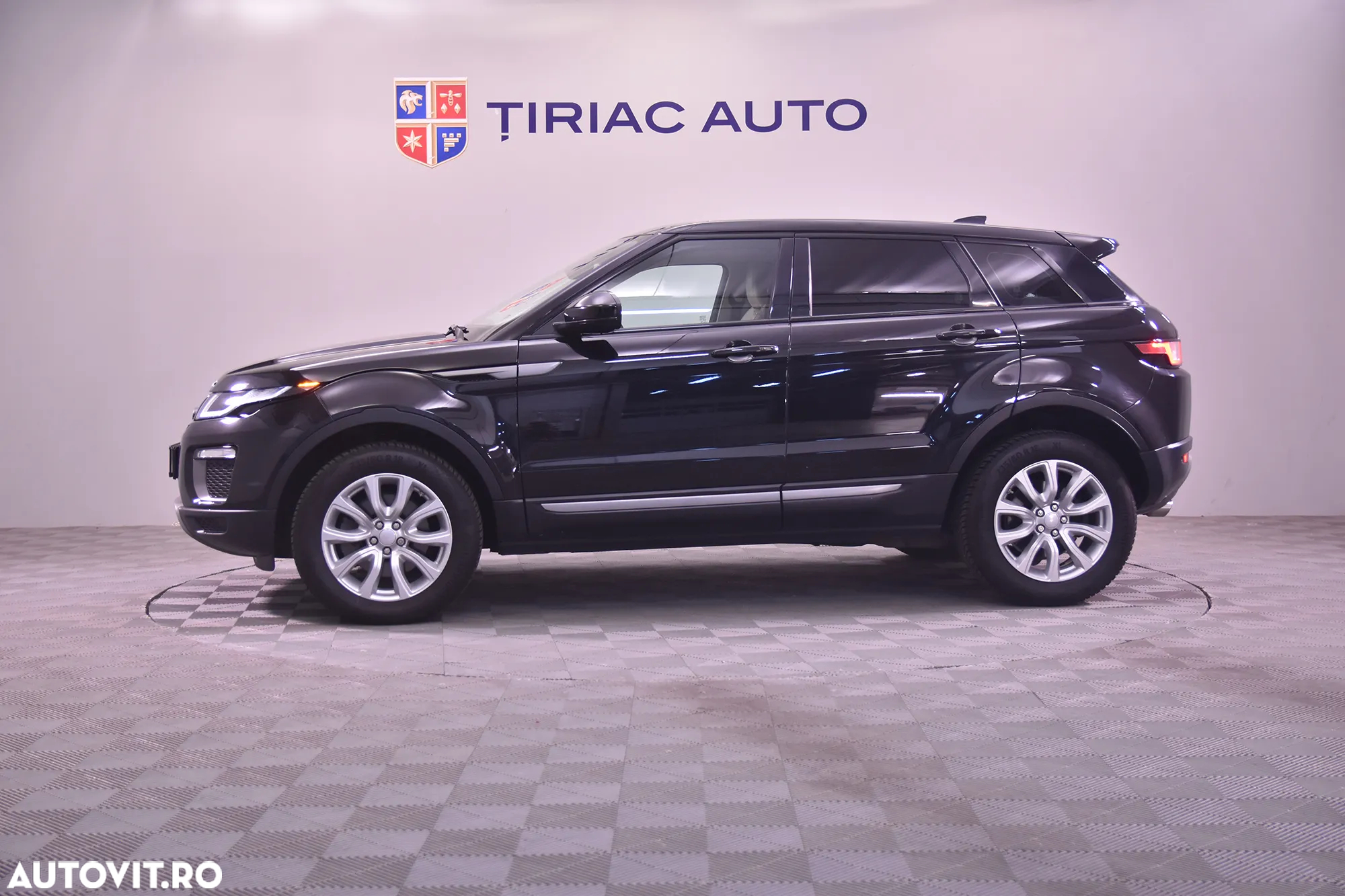Land Rover Range Rover Evoque - 2