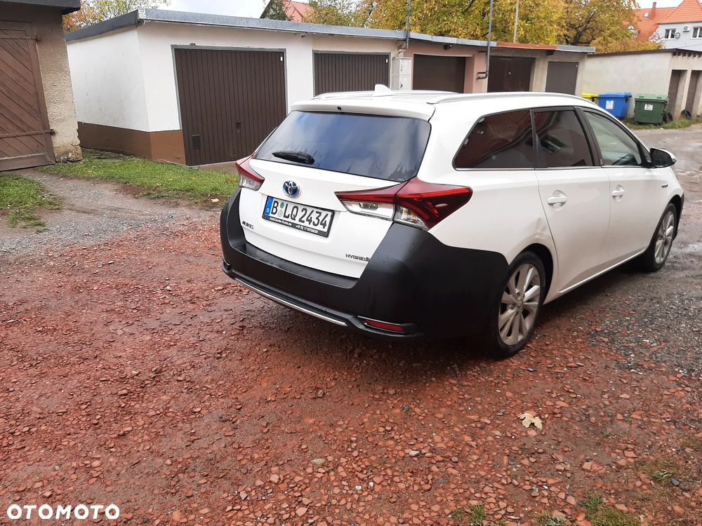 Toyota Auris 1.8 HSD Luna - 6