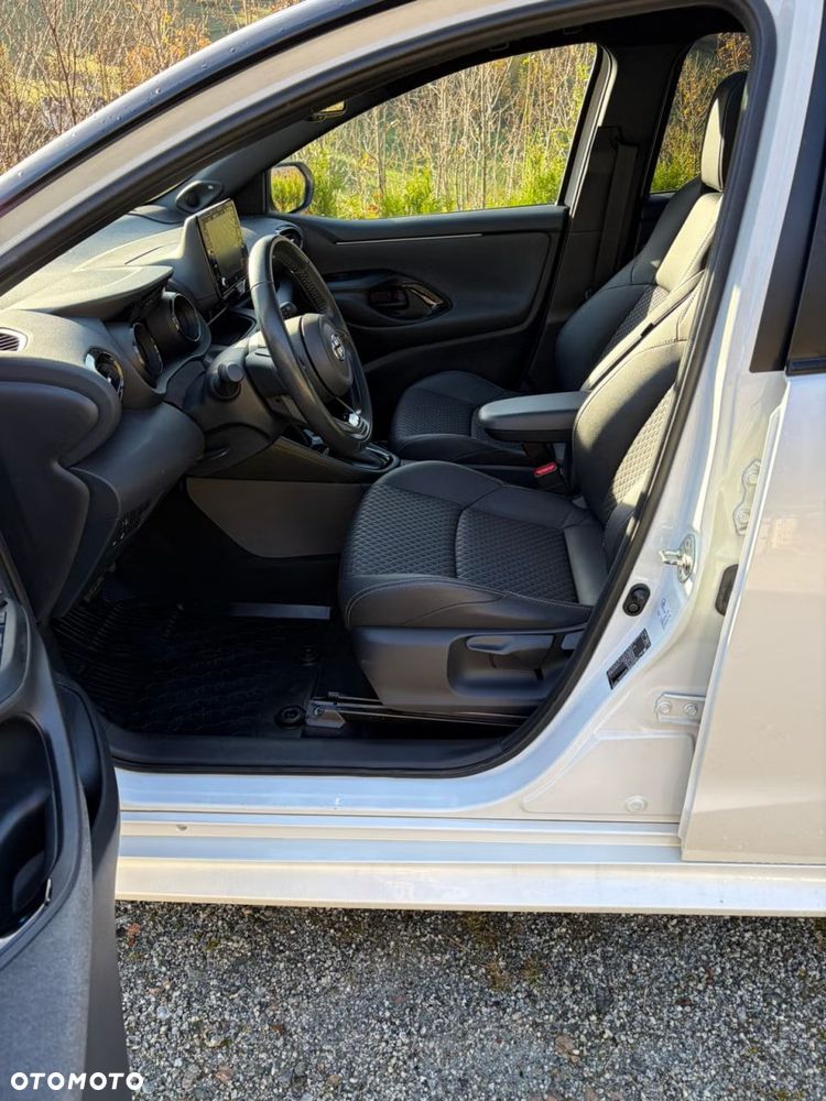 Toyota Yaris Hybrid 1.5 Selection Style - 12