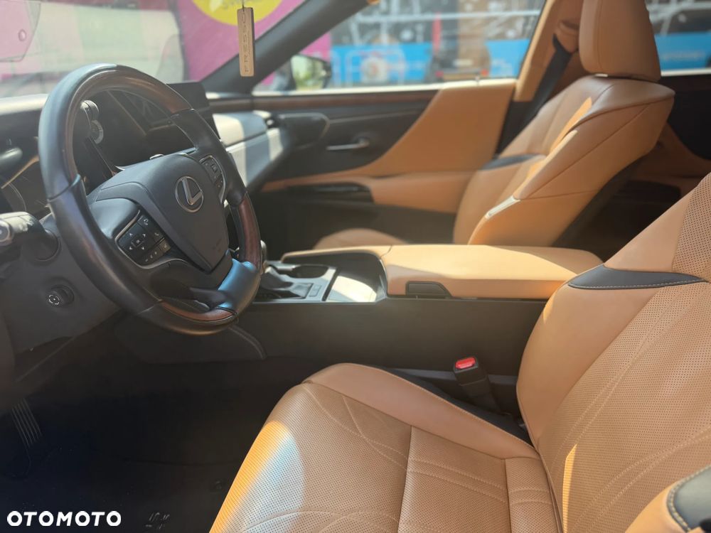 Lexus ES 300h Prestige - 7