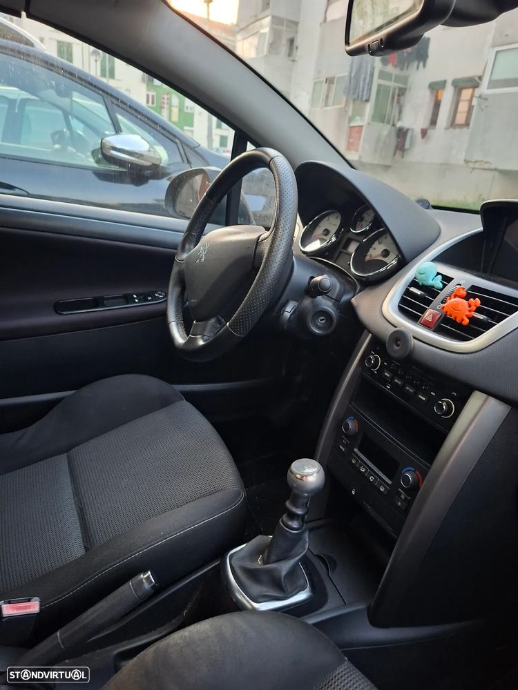 Peugeot 207 CC - 10