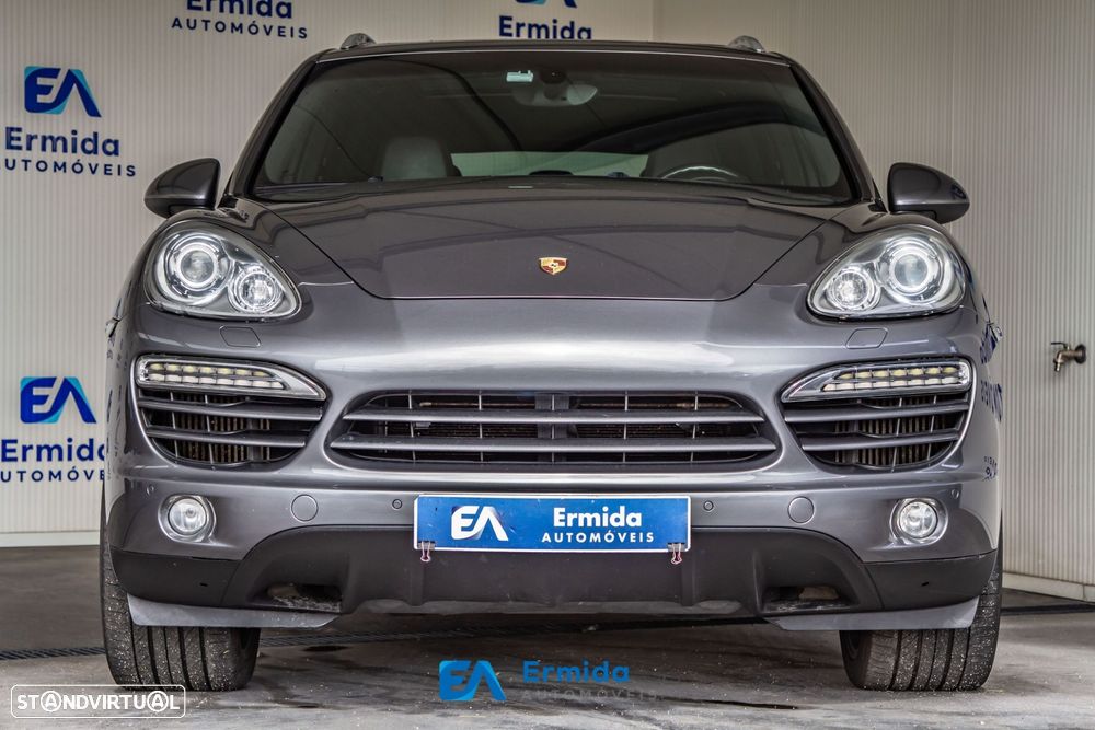 Porsche Cayenne - 2
