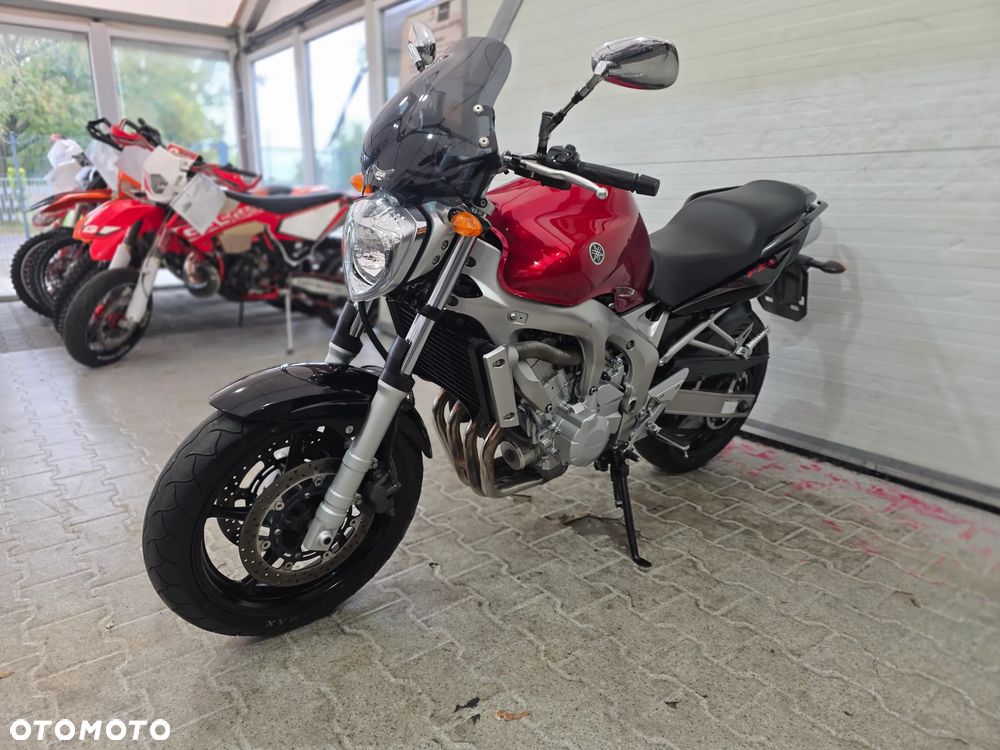 Yamaha FZ - 4