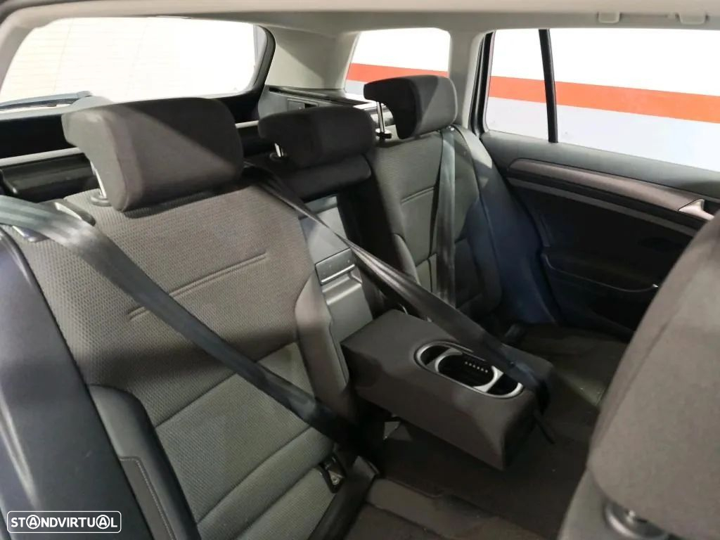 VW Golf Variant 1.6 TDi Confortline DSG - 6