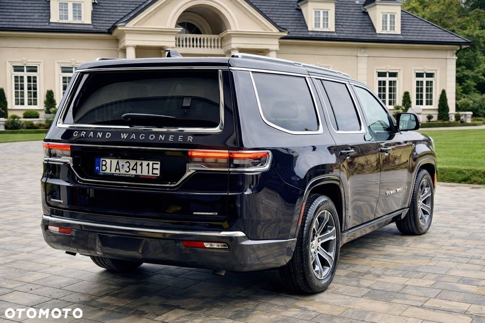 Jeep Grand Wagoneer - 7