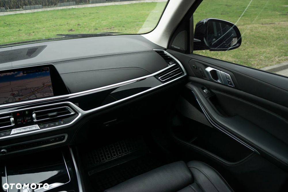 BMW X7 - 21