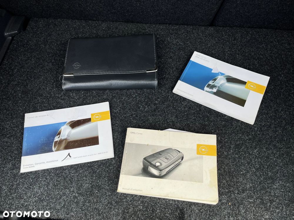 Opel Corsa 1.6 Turbo OPC - 9