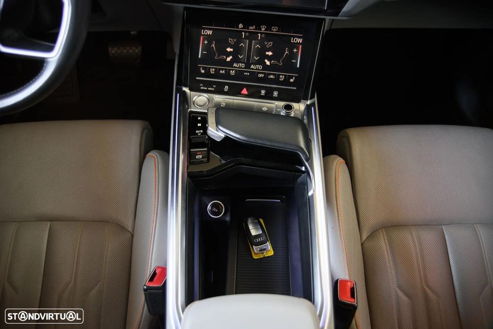 Audi e-tron 55 quattro - 51
