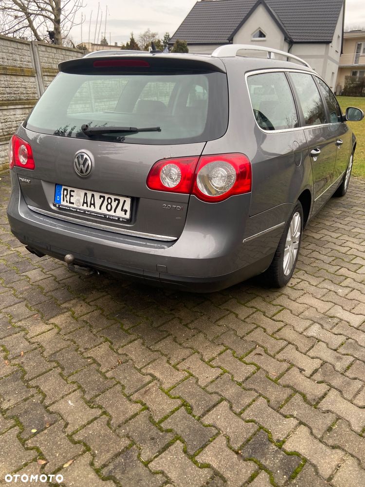 Volkswagen Passat 2.0 TDI DPF DSG Highline - 4