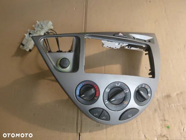 PANEL STEROWANIA NAWIEWEM LINKI FORD FOCUS MK1 98-04 - 1