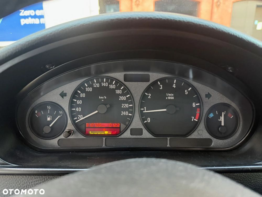 BMW Seria 3 323i - 20