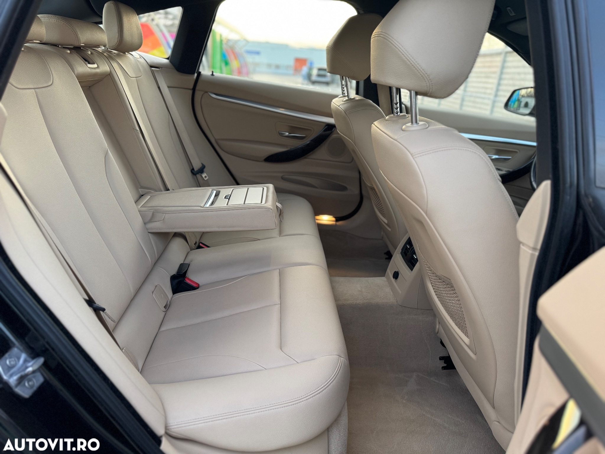 BMW Seria 3 320d GT Aut. Luxury Line - 10
