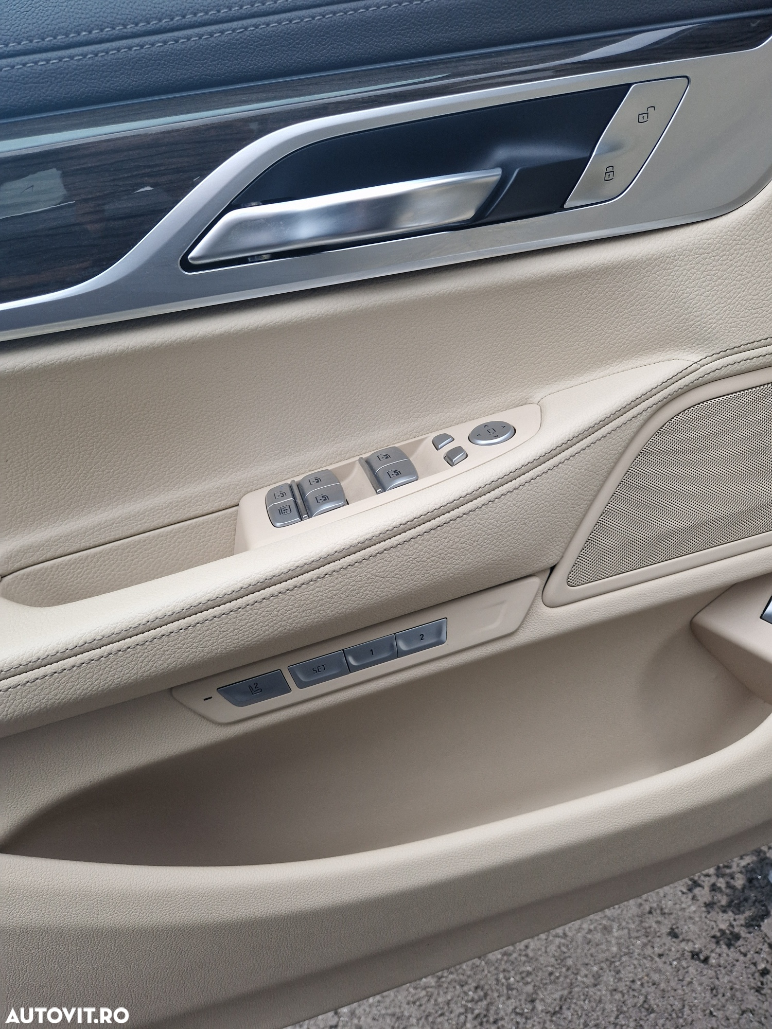 BMW Seria 7 - 27
