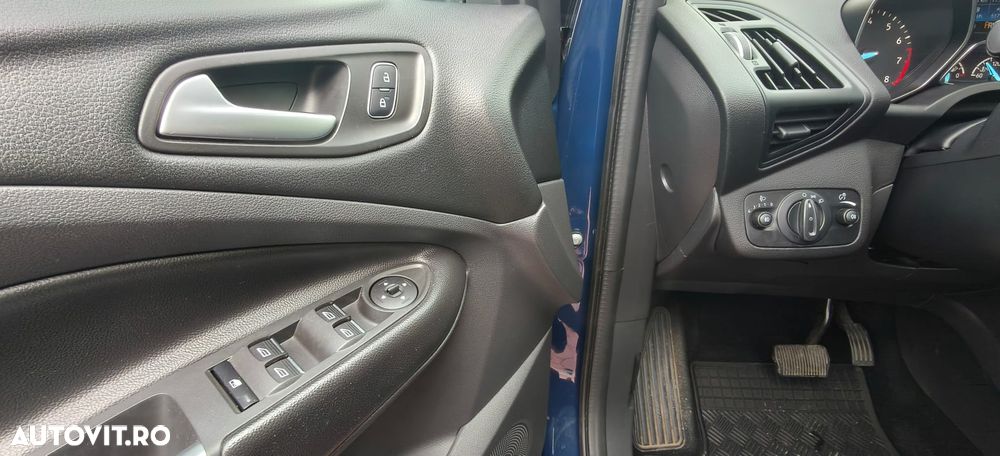 Ford Kuga 1.5 EcoBoost 4WD Aut. Trend - 12