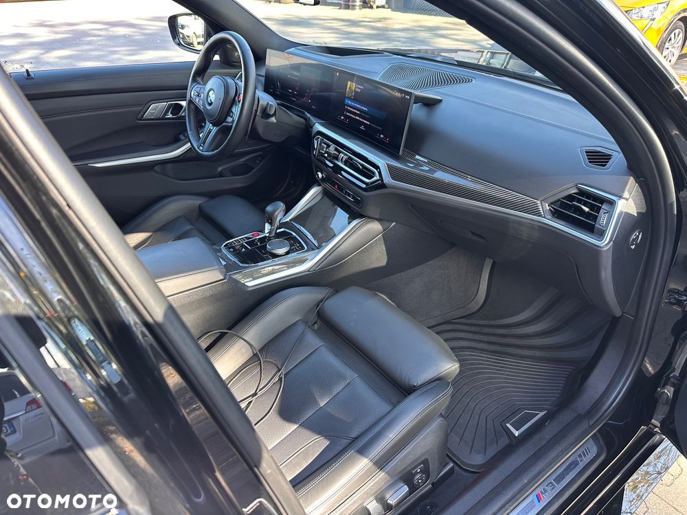 BMW M3 Competition M xDrive - 29