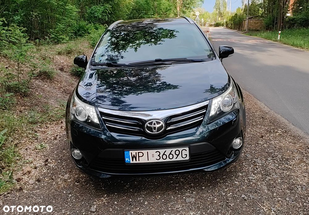 Toyota Avensis 2.0 D-4D Style - 2