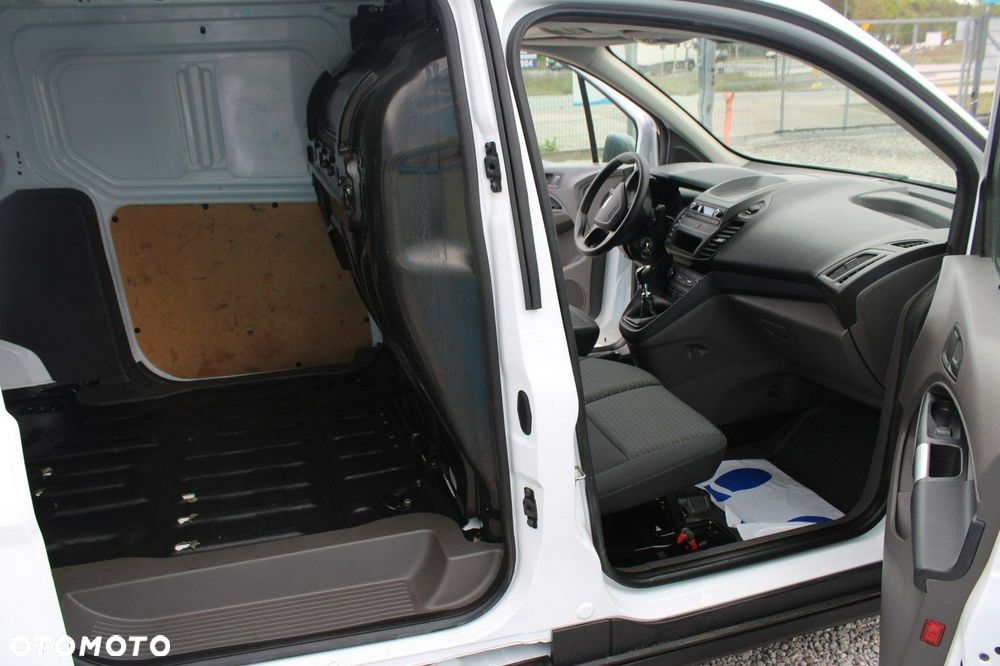 Ford Transit Connect - 21