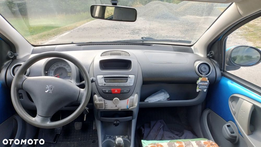 Peugeot 107 - 12
