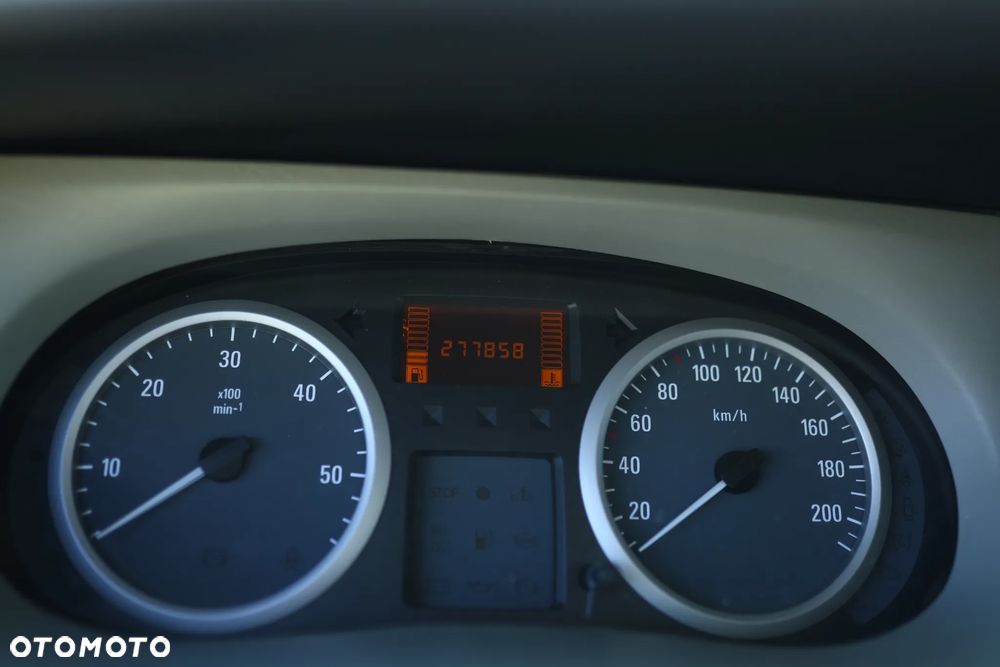 Opel Vivaro - 9