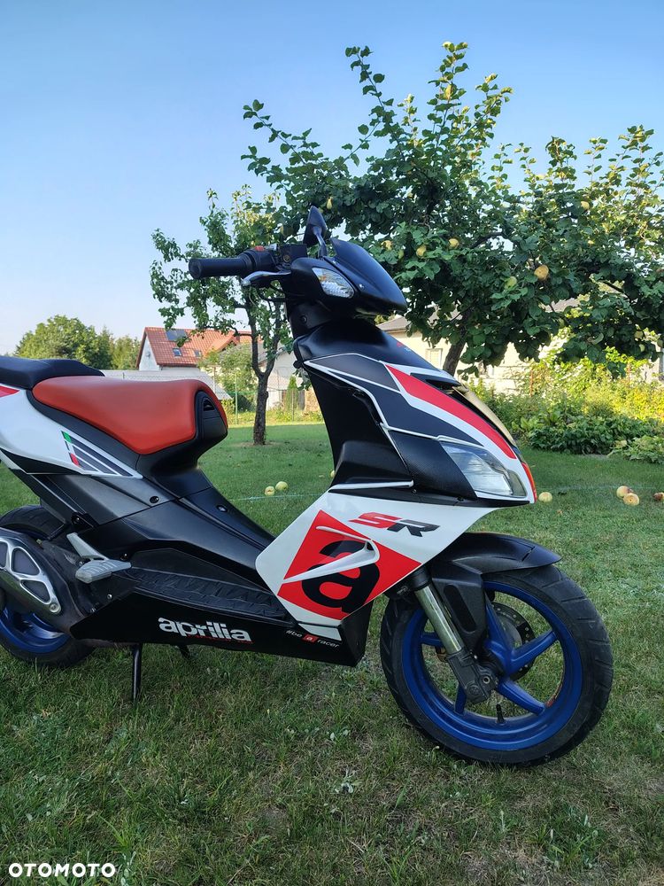 Aprilia SR - 9