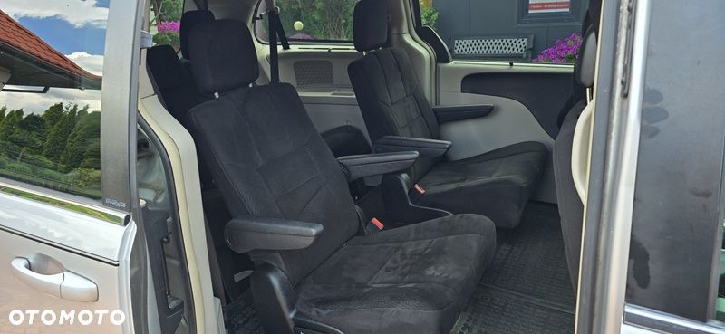 Chrysler Town & Country 3.6 Touring - 10