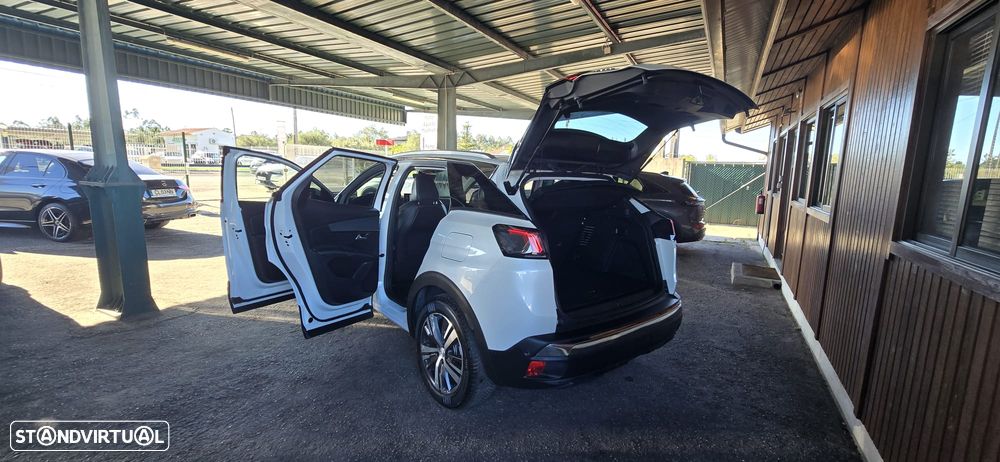Peugeot 3008 225 e-EAT8 Allure Pack - 26