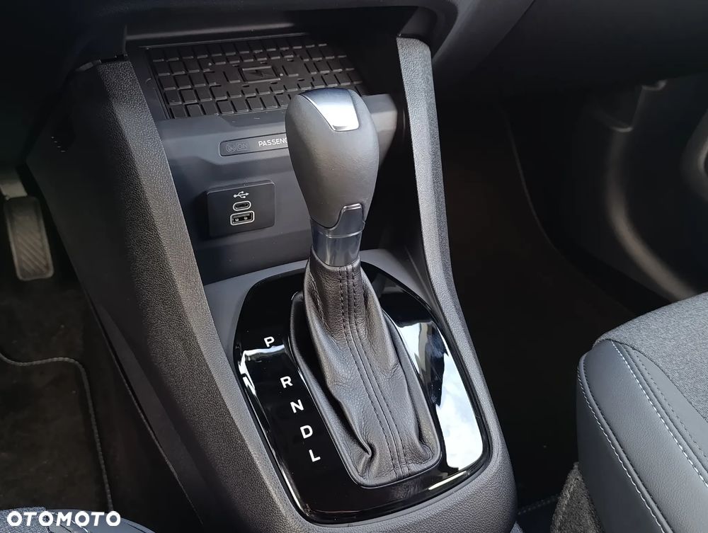 Ford Tourneo Courier 1.0 EcoBoost Active - 37