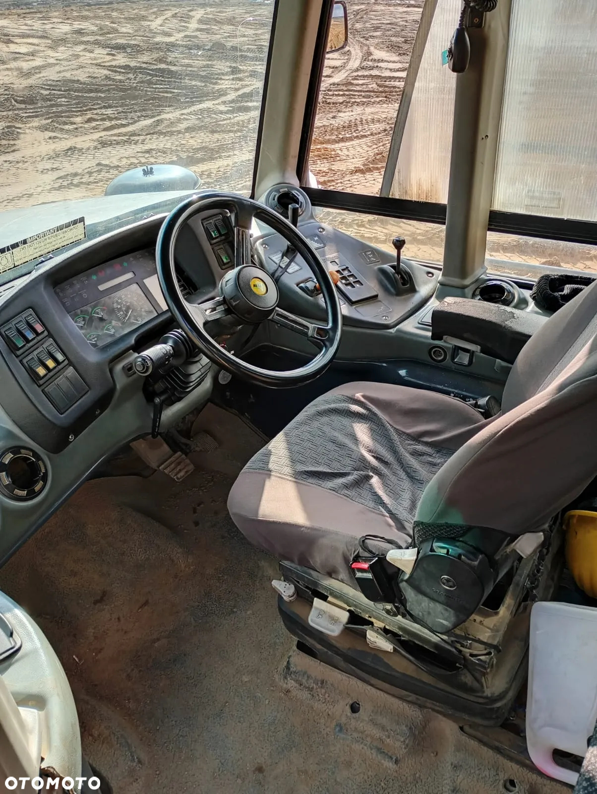 Bell B40D ADT 6X6 - 5