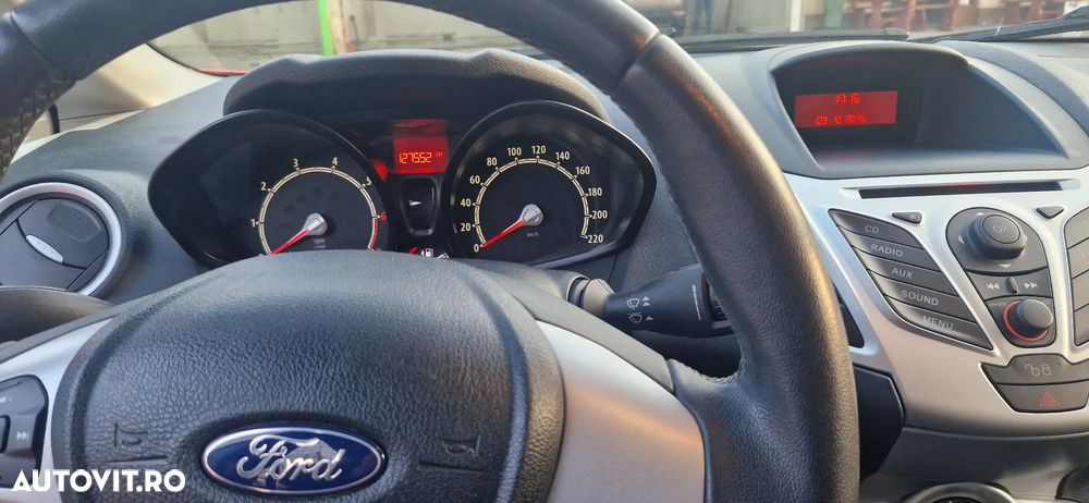 Ford Fiesta - 23