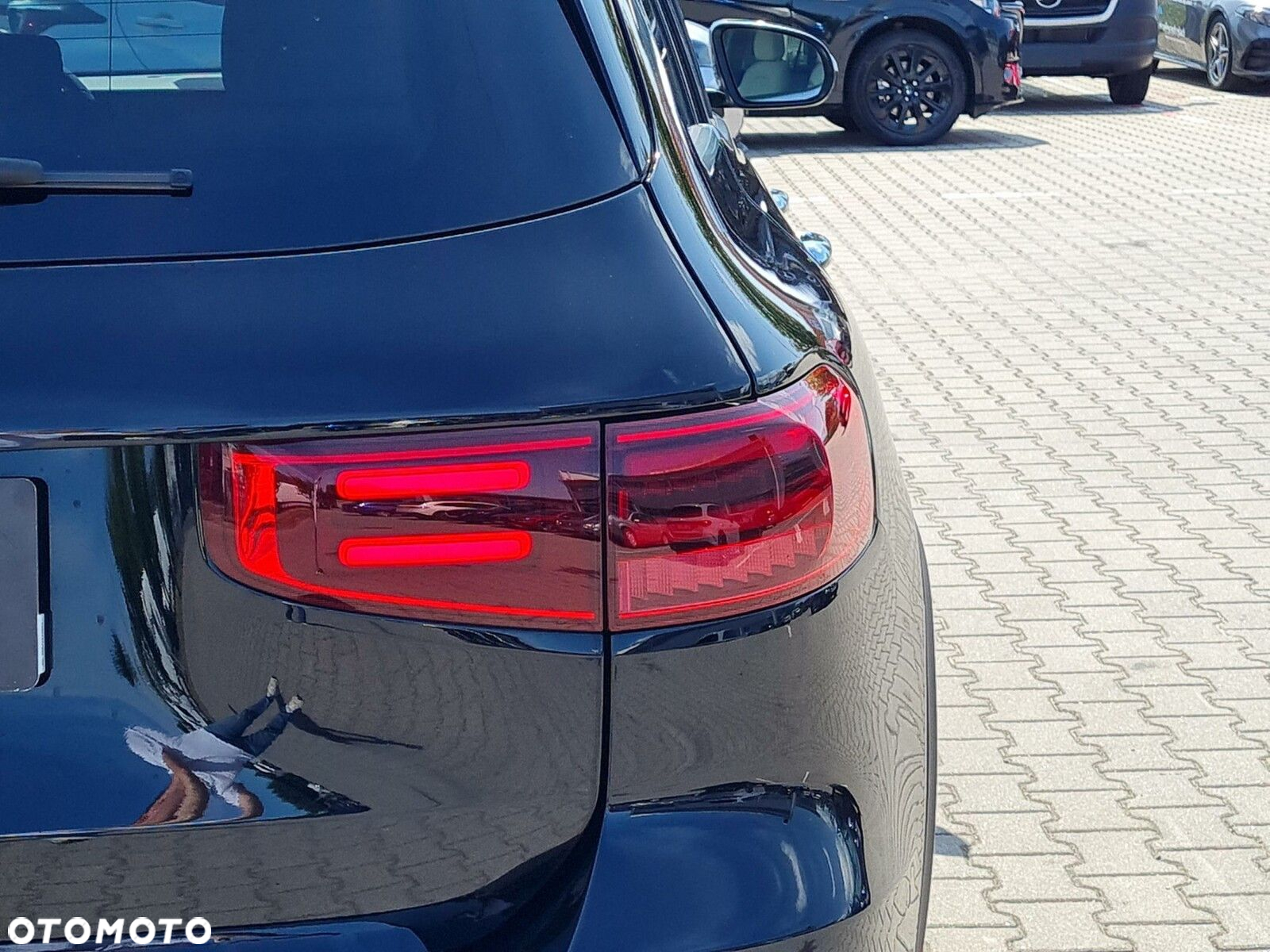 Mercedes-Benz GLB 200 Progressive 7G-DCT - 17