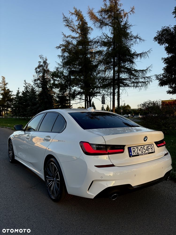 BMW Seria 3 318d M Sport - 5
