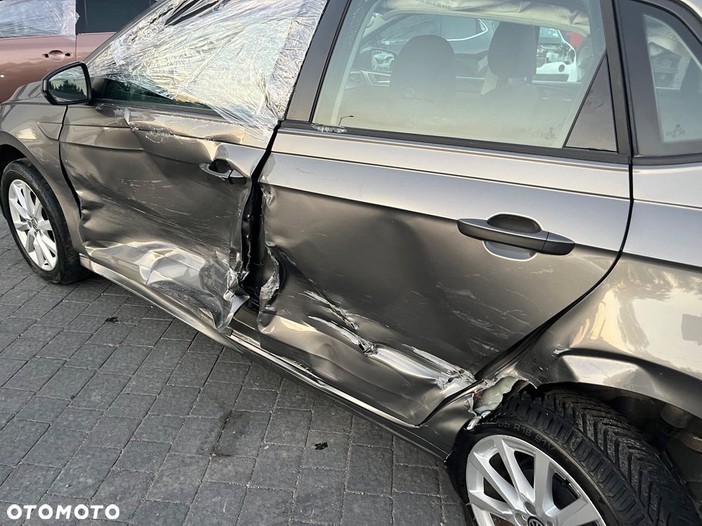 Volkswagen Polo - 12