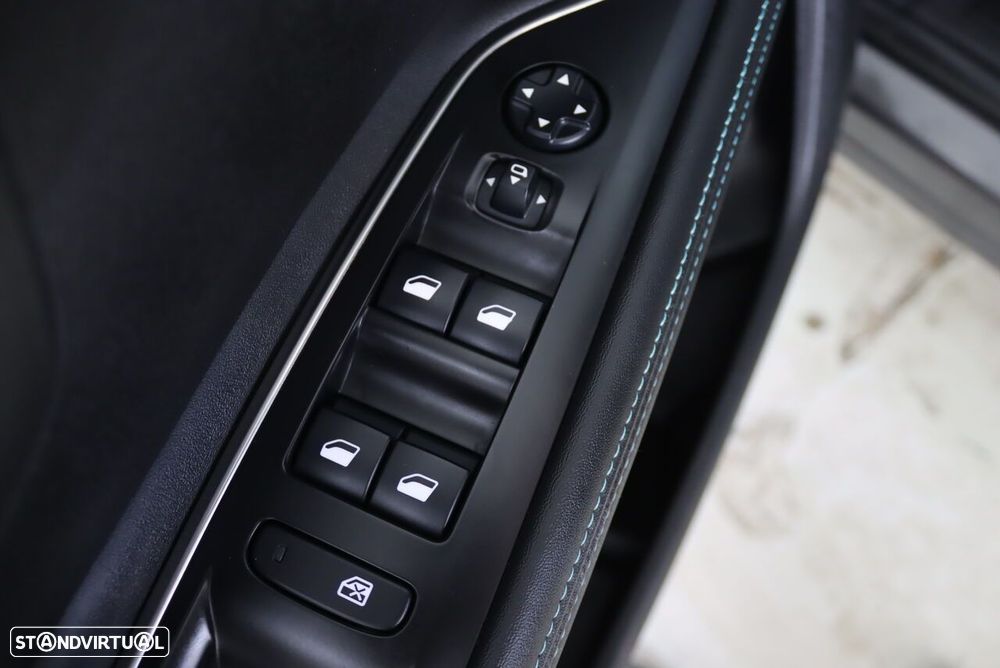 Peugeot 5008 1.2 PureTech Allure Pack EAT8 - 24