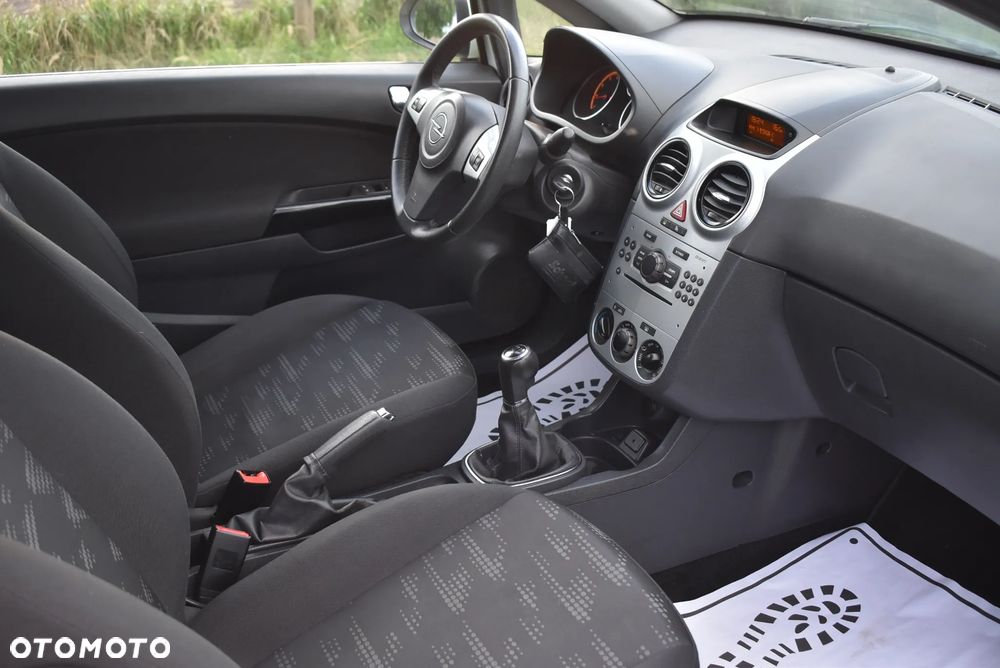 Opel Corsa - 28